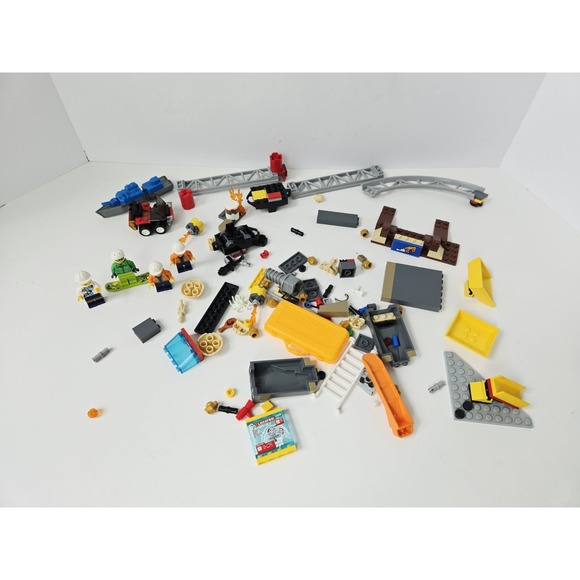 Lego City lot gold mine miners expedition site misc figures